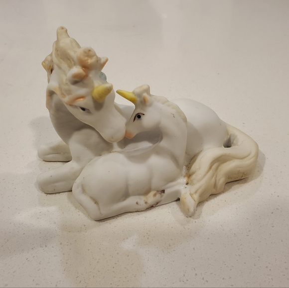 Vintage Unicorn and Baby Figurine - Picture 2 of 4
